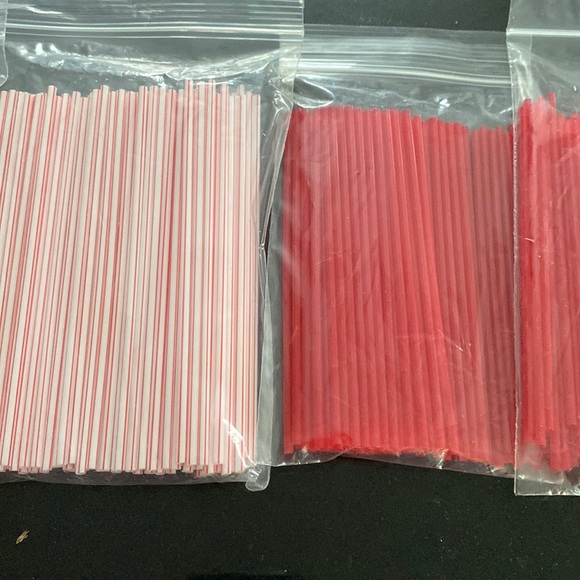 6 Bags of stirrers some red and white, and red. must be at least 100 in … - Picture 1 of 4